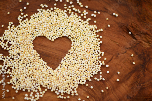 Obraz na płótnie Quinoa Amaranth gepufft, Herz