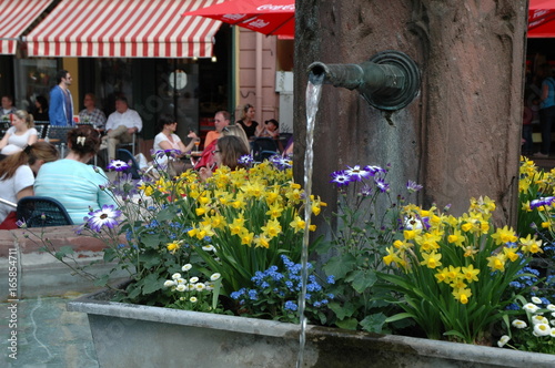 Entspanntes Leben. Brunnen in Offenburg photo