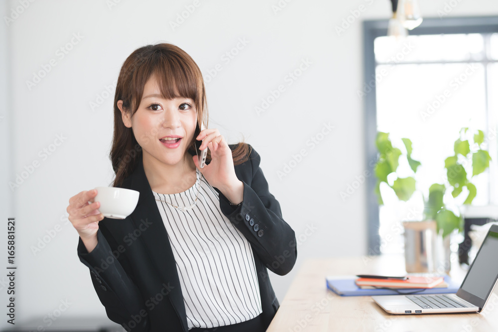 OLポートレート・カフェ