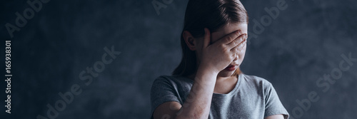 фотографія Girl covering her eyes