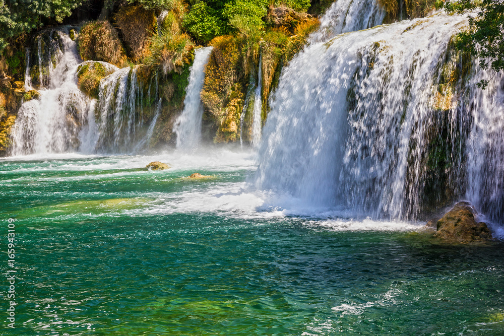 Fototapeta premium Krajobraz jeziora parku narodowego Krka, Chorwacja