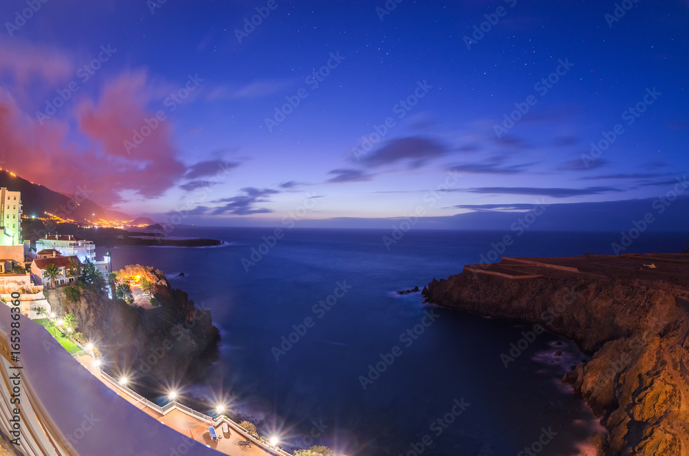 Fototapeta premium Sunset over the Atlantic coast of Tenerife, Icod de los Vinos