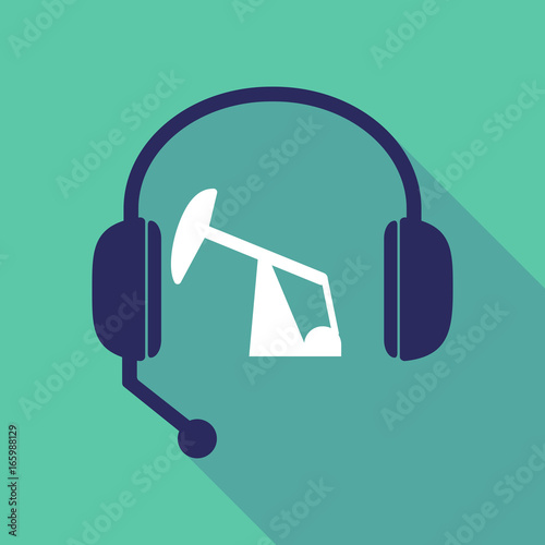 Long shadow  headset with a horsehead pump