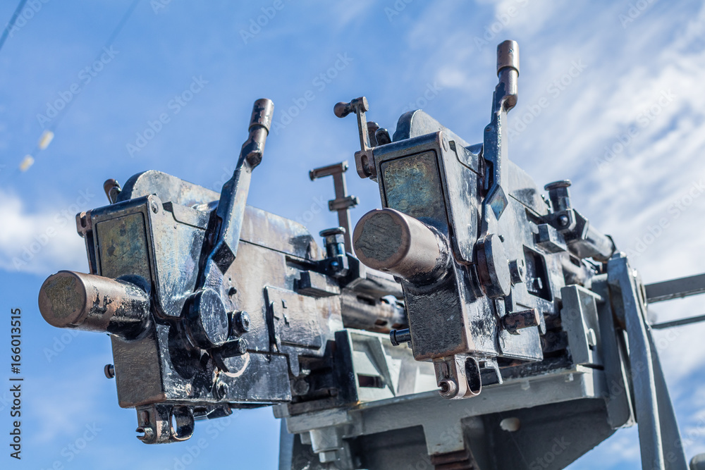 antique battle ship machine guns antique battle ship machine guns