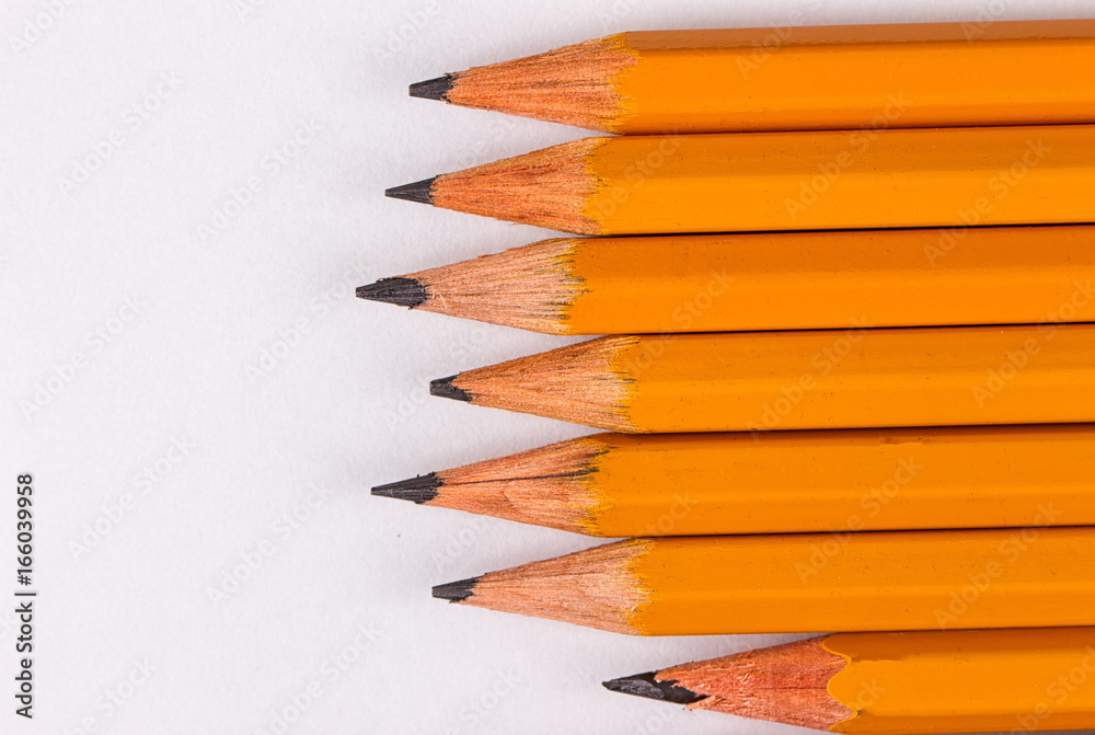 Obraz premium Simple pencils, a blank sheet