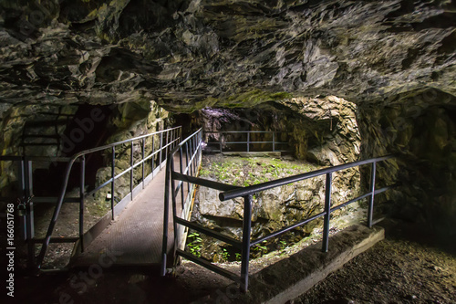 Mine. Drift. Development of minerals.