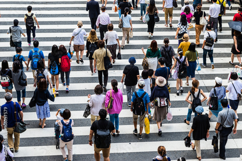 Fotografie 横断歩道を渡る人々