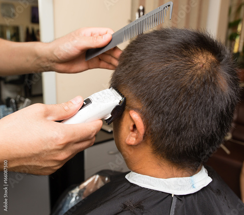 Fashionable men's haircut in a beauty salon