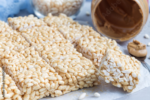 Fotografija Homemade bars with crispy rice, honey and peanut butter, horizontal