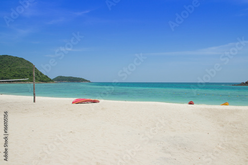 Beautiful beach in the samae san island © thesnake19
