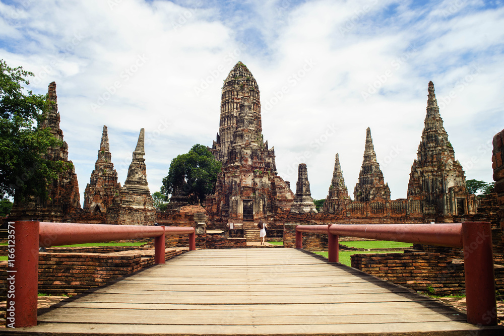 Fototapeta premium Entrance to Wat Chaiwatthanaram in Ayutthaya Historical Park, Thailand.