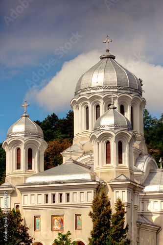 фотографія An Orthodox white church in Brasov, Transylvania, Romania