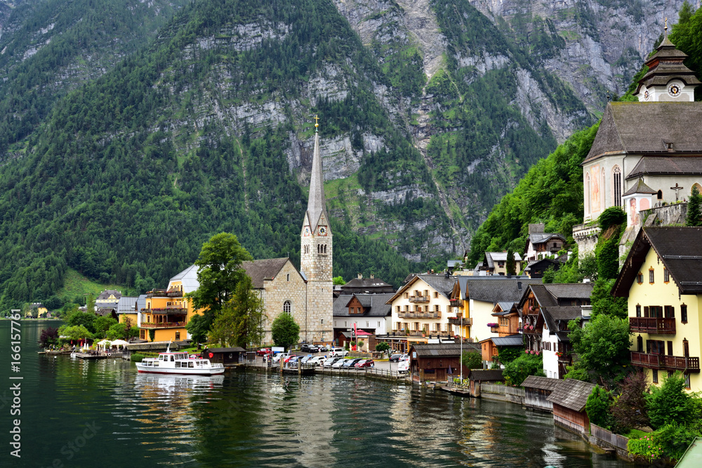 Fototapeta premium Attractive view of houses and building in Hallstatt