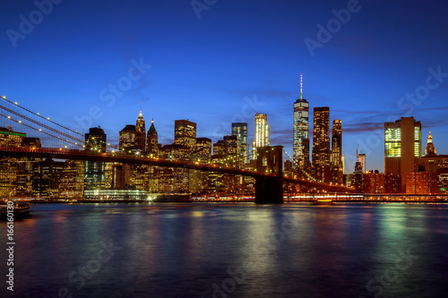 New york city Brooklyn bridge - downtown at night