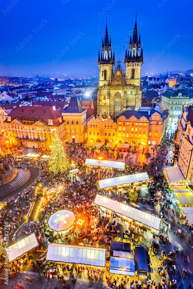 Obraz premium Praga, Czechy - Jarmark Bożonarodzeniowy