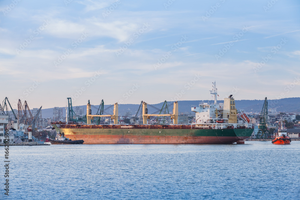Bulk carrier, industrial ship with deck cranes
