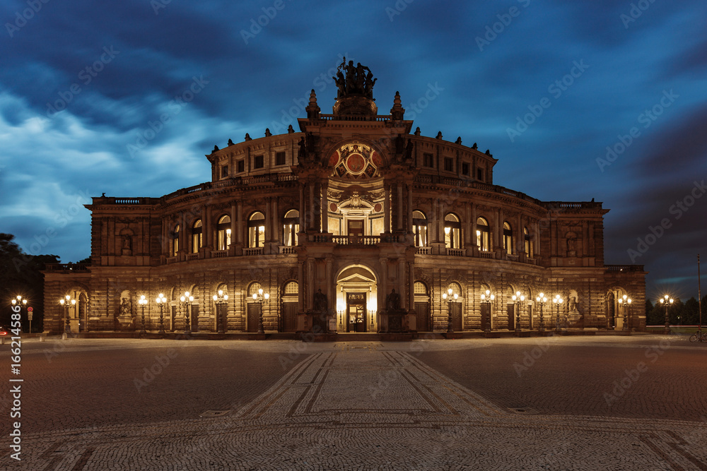  Dresden - Semperoper, Germany