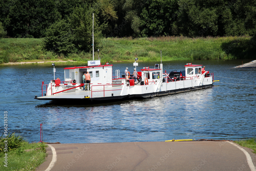 Elbfähre, Details einer Elbfähre, Gierfähre