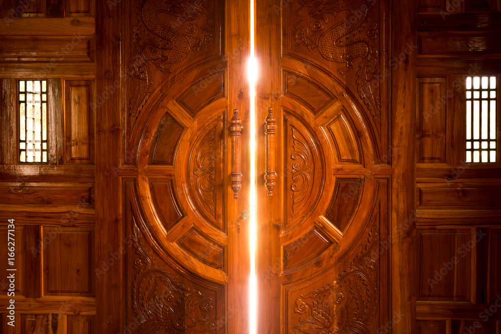 Fototapeta premium open door light