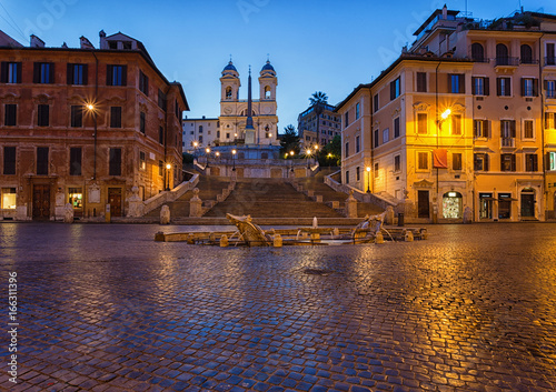 Photos Night view of Spanish Steps in Rome, Italy.