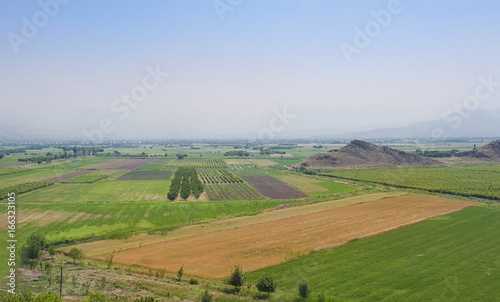 Fotografía Fields in the Ararat Valley in the Armenian Highlands