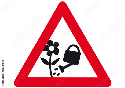 Schild Achtung Pflanzen gießen
