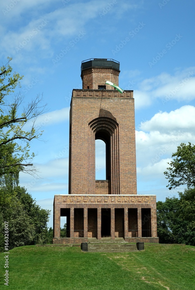 Obraz premium bismarkturm burg im spreewald