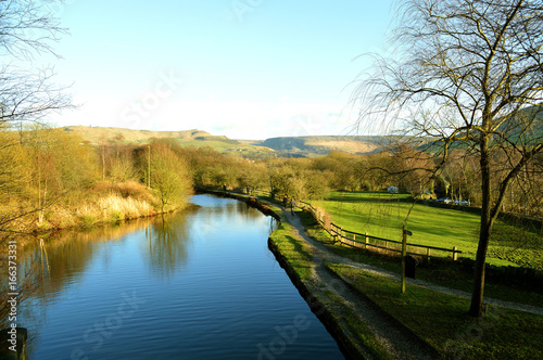 Hudderfield Narrow Canal in Friezland Oldham © Peter
