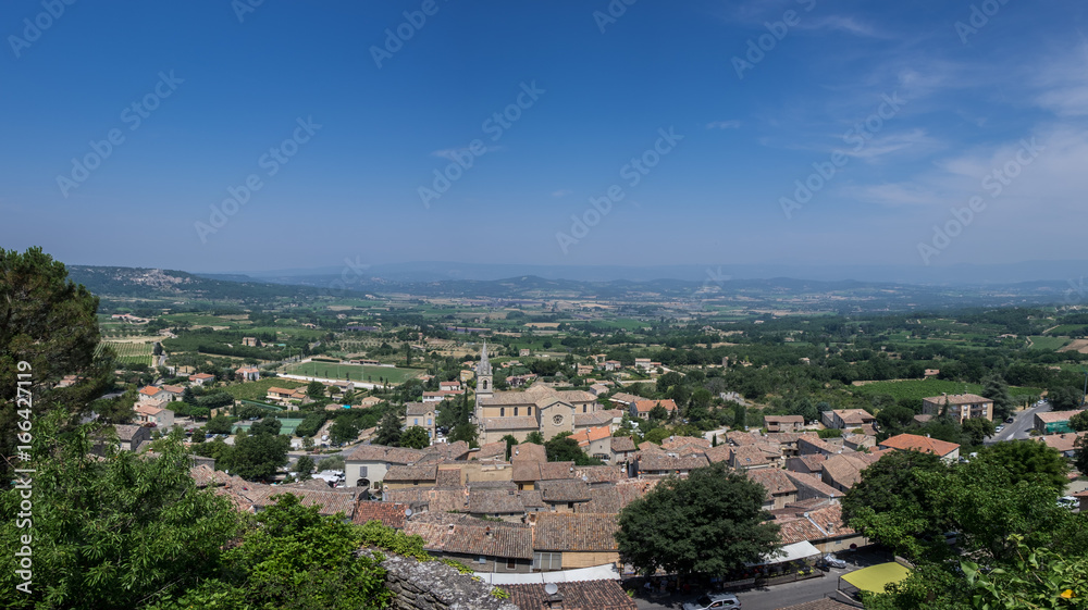 Large panoramic view of Bonnieux - Village of the Luberon in Provence region. France