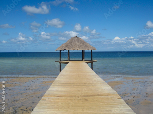 Ponton à Mayotte, plage de N'Gouja