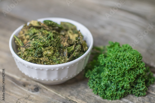 Homemade Green Kale Crispy Chips Nutritional Vegan