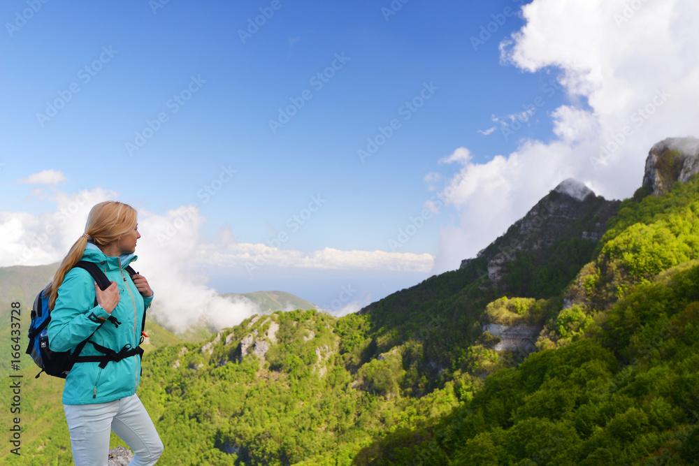 Naklejka premium Woman in mountain
