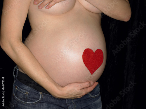 Wallpaper Mural Heart on pregnant womans heart Torontodigital.ca