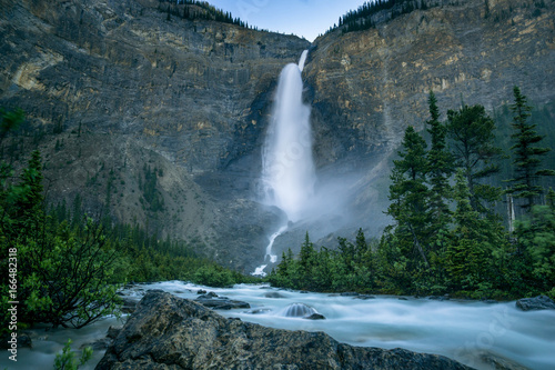 Takakkaw Falls im Yoho National Park  British Columbia  Canada