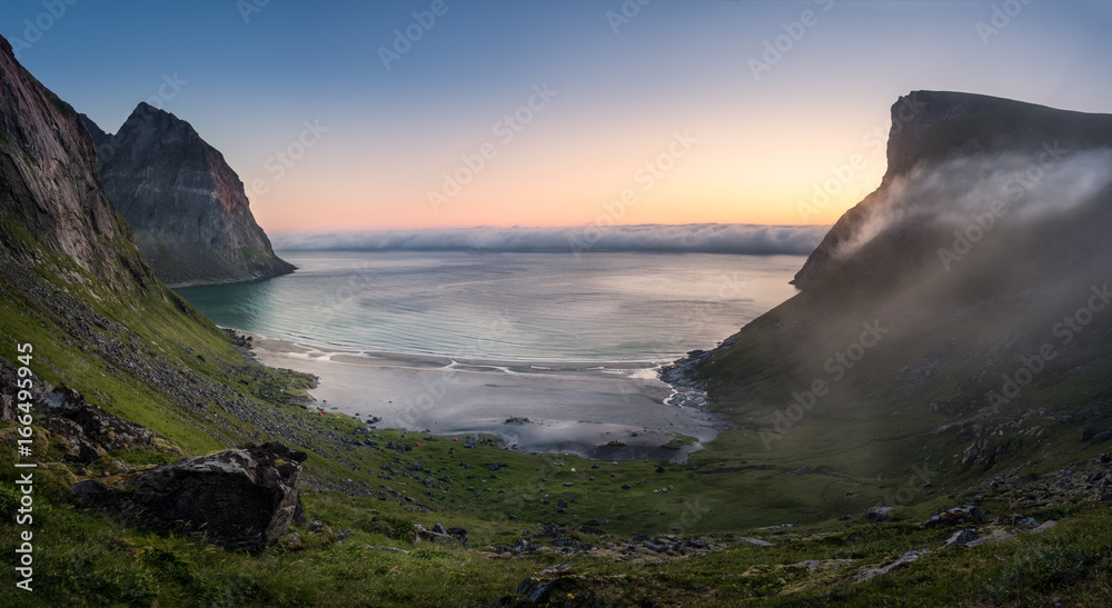 Obraz premium Scenic view from Kvalvika beach, Lofoten, Norway at summer night