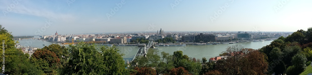 panoramique de Budapest depuis le bastion pêcheur