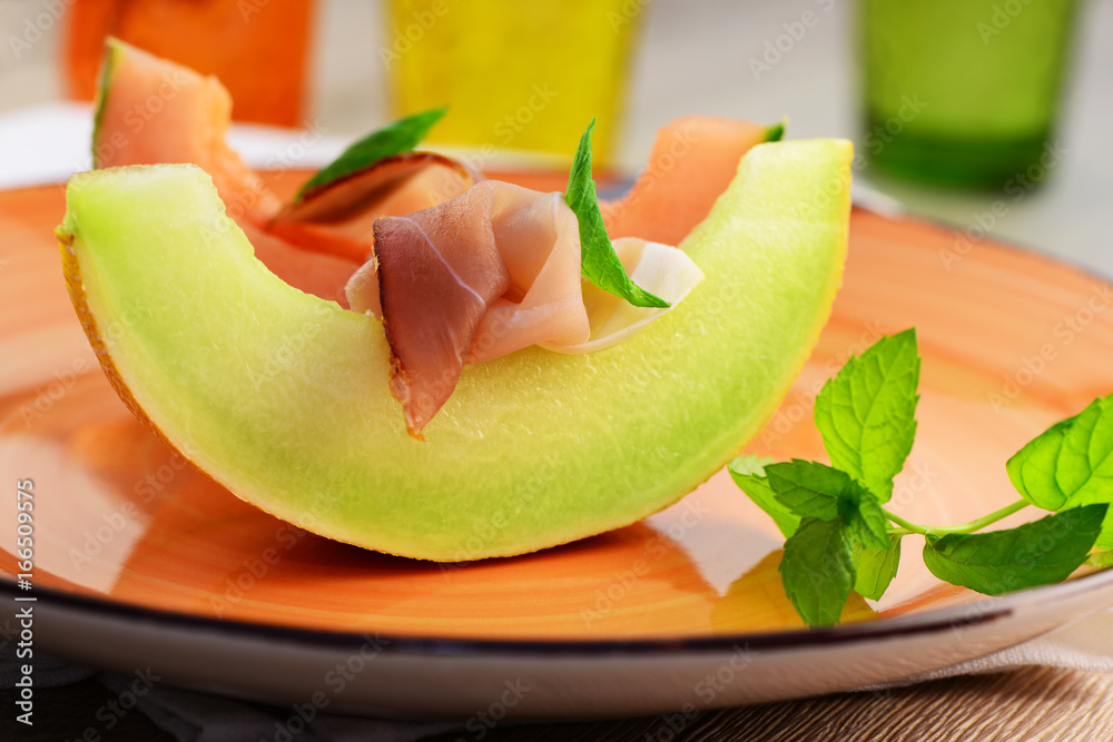 Melone mit Schinken Stock-Foto | Adobe Stock