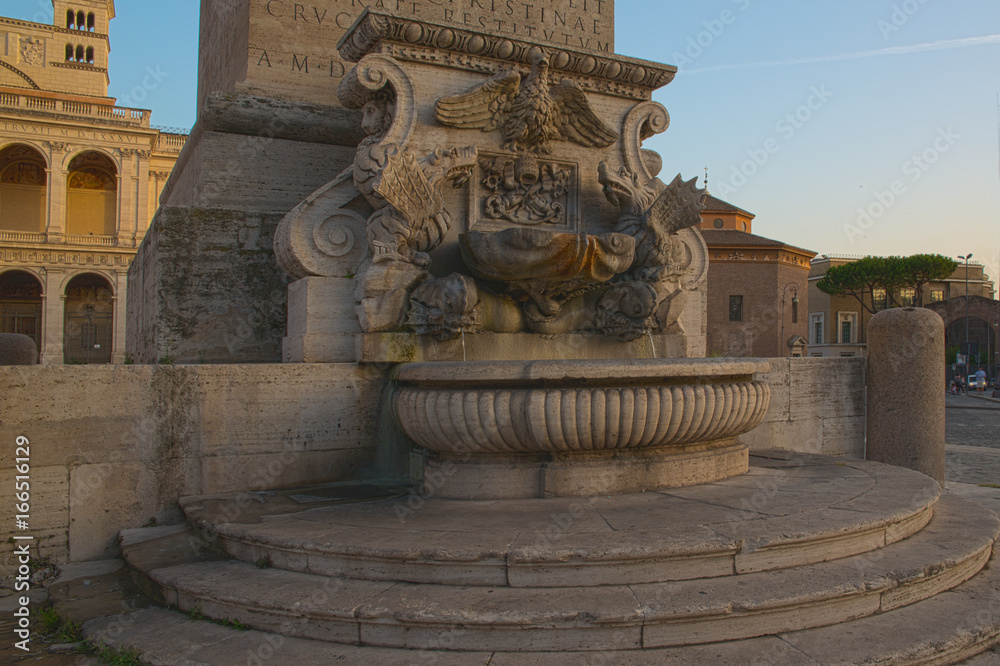 Obraz premium Fontana in piazza san giovanni a roma in Italia