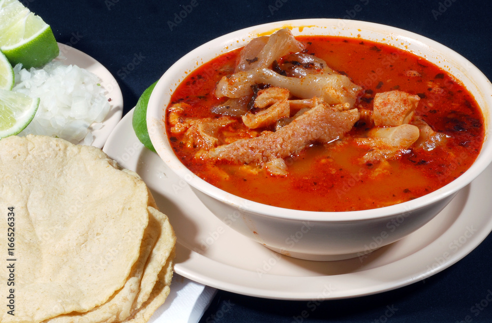 Menudo con pata y tortillas foto de Stock | Adobe Stock