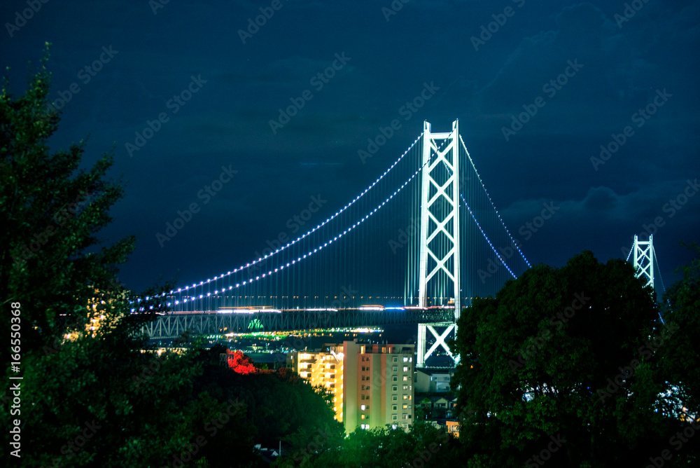 Fototapeta premium 兵庫県・明石海峡大橋の夜景