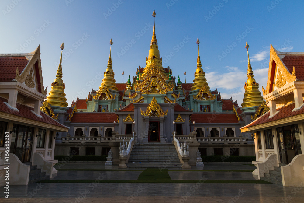 Temple Wat Thang Sai