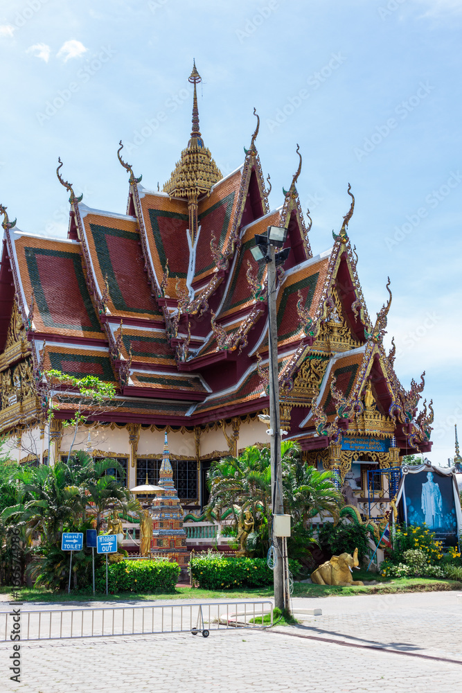 Naklejka premium Wat Plai Laem : ワット・プライラム