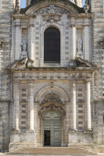 Eglise Saint-Pierre in Chalon-sur-Saone