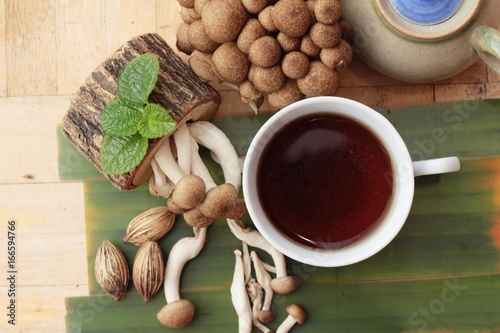 Mushroom tea for health and fresh mushrooms