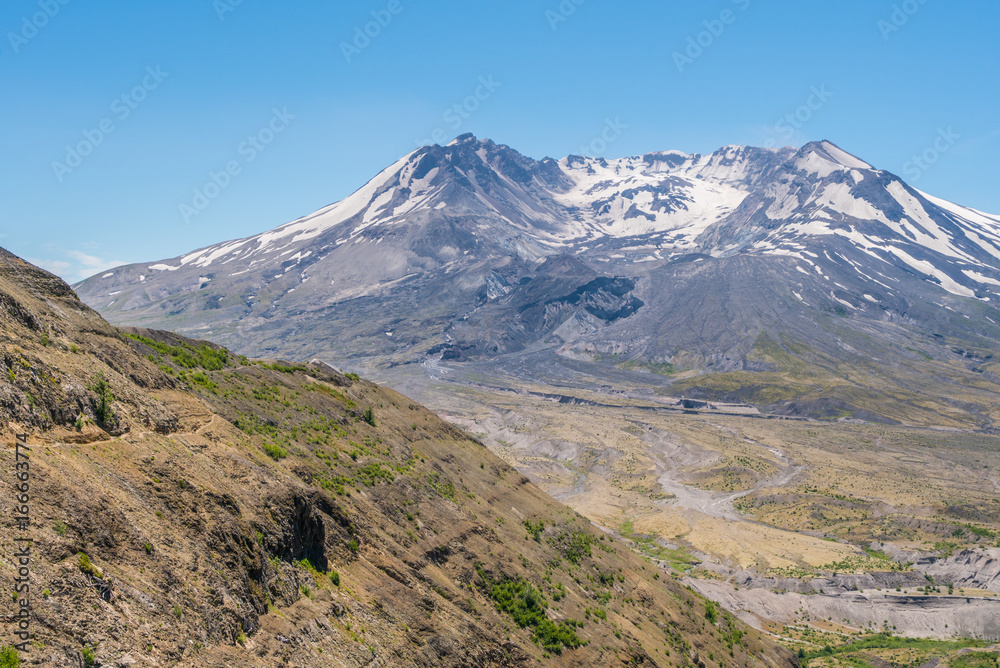 The breathtaking views of the volcano Mount St. Helens destroyed landscape and barren lands. Harry's Ridge Trail. Mount St Helens National Park, South Cascades in Washington State, USA