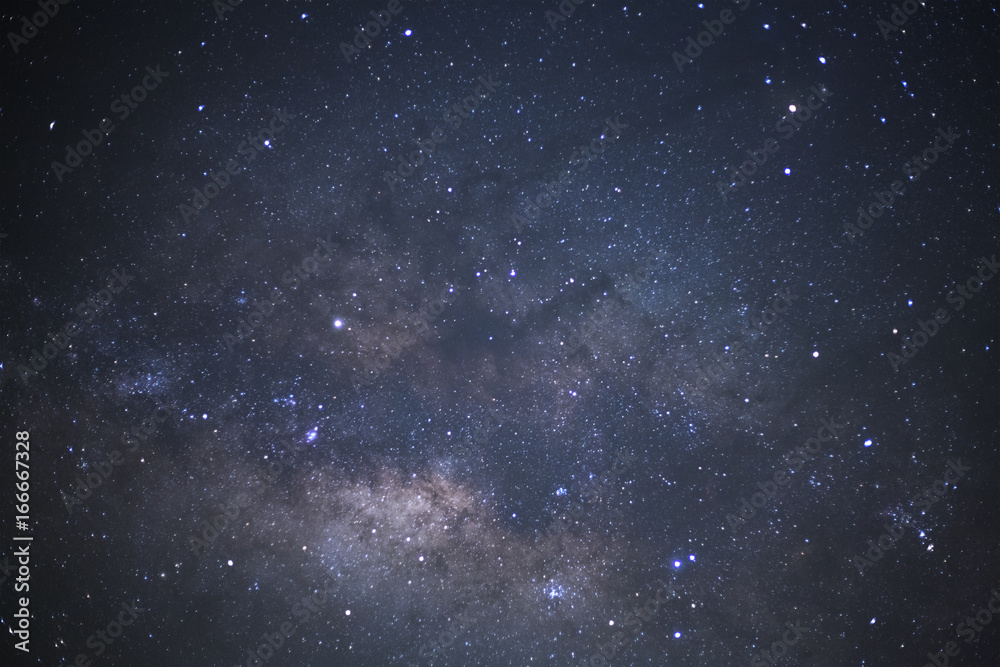 Obraz premium The center of milky way galaxy with stars and space dust in the universe