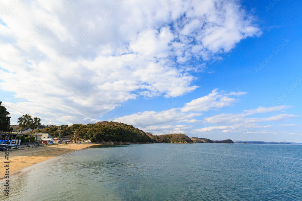 Fototapeta premium 牛窓海水浴場 -瀬戸内海の穏やかな浜-