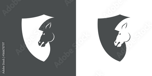 Logotipo cabeza caballo en escudo espacio negativo gris y blanco