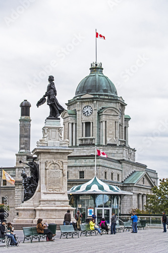 Terrasse Dufferin mit Statue "Samuel de Champlain" von Québec. © kgdad