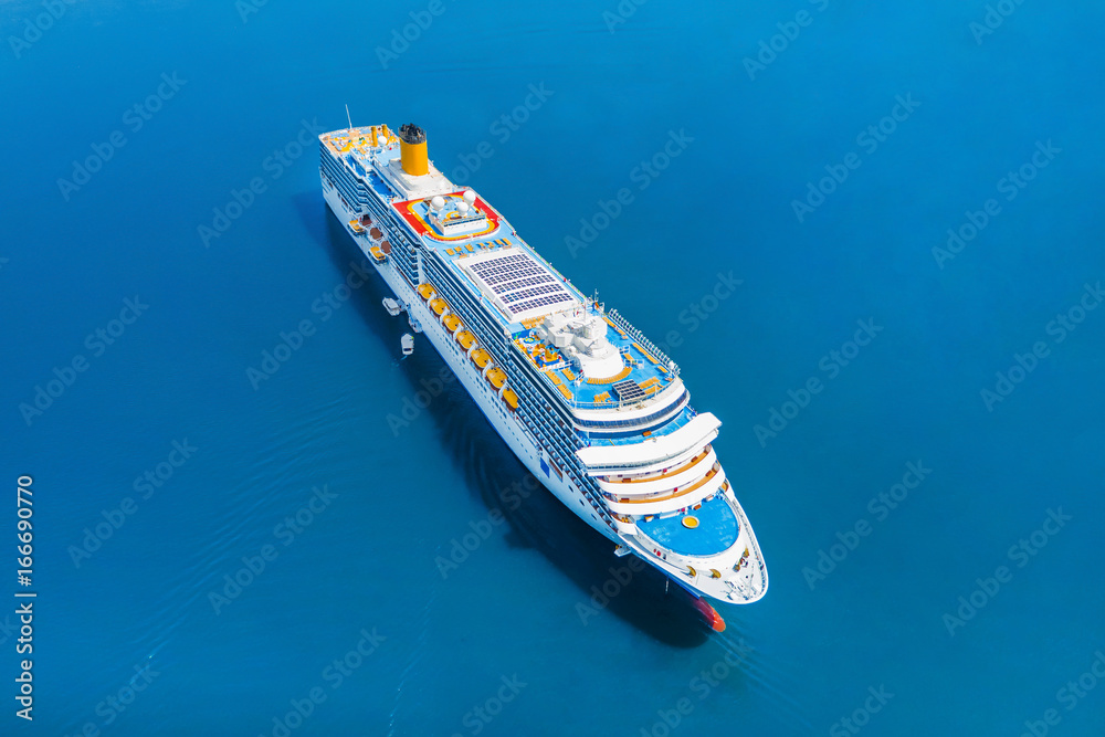 Fototapeta premium Cruise ship, aerial photography